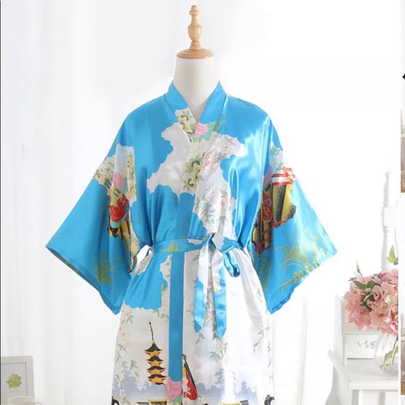Kimono Robe - Picture 2 of 2